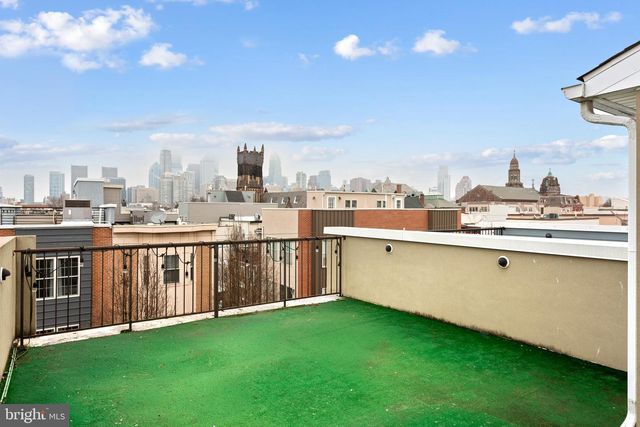 2110 CARPENTER ST, Philadelphia, PA 19146