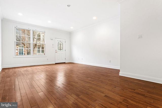 2110 CARPENTER ST, Philadelphia, PA 19146