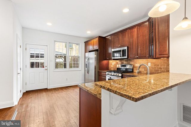 2110 CARPENTER ST, Philadelphia, PA 19146