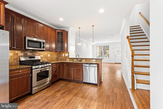 2110 CARPENTER ST, Philadelphia, PA 19146