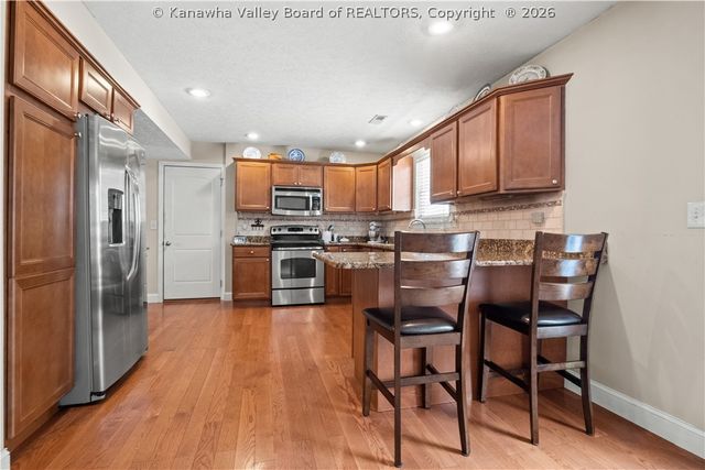 728 Emerald Drive, Hurricane, WV 25526