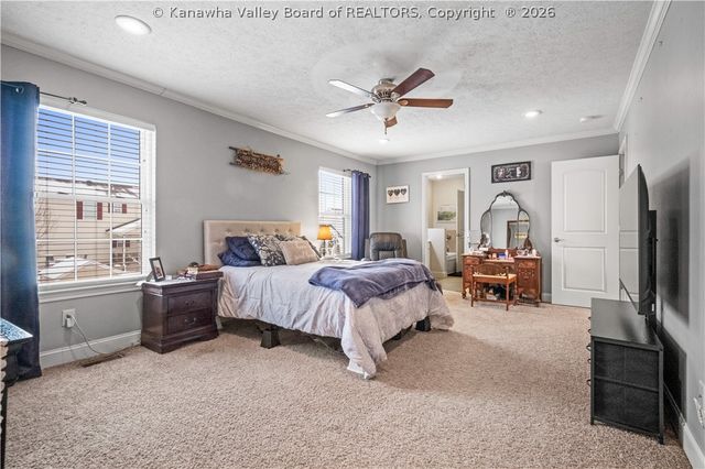 728 Emerald Drive, Hurricane, WV 25526