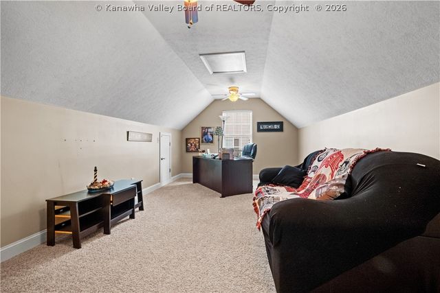 728 Emerald Drive, Hurricane, WV 25526