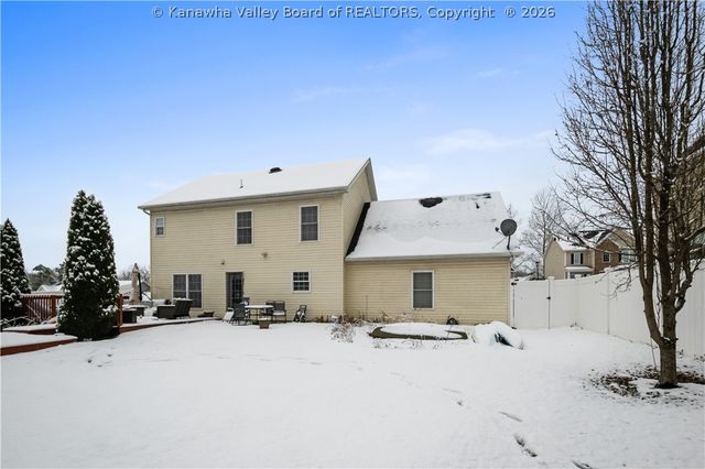 728 Emerald Drive, Hurricane, WV 25526