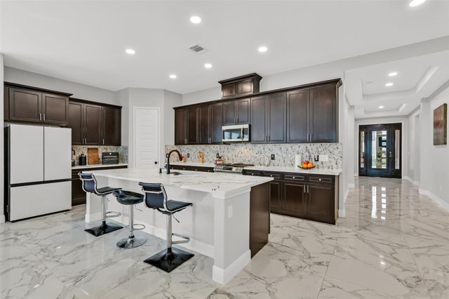 5414 Huepers Street, Alvin, TX 77511