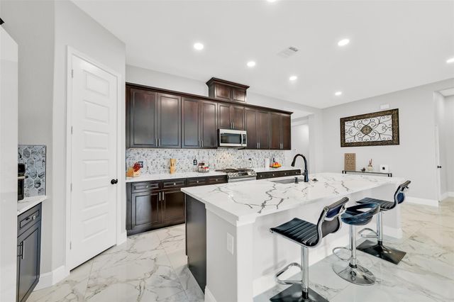 5414 Huepers Street, Alvin, TX 77511