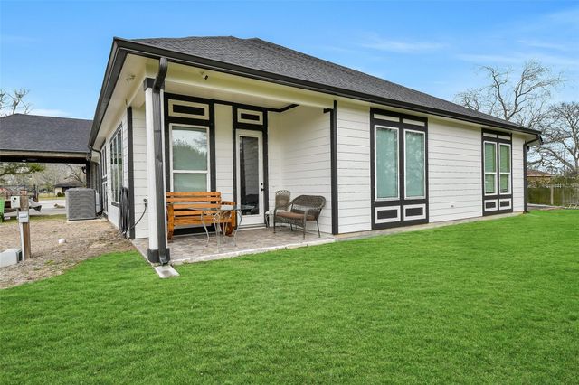 5414 Huepers Street, Alvin, TX 77511