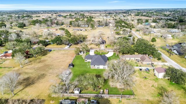 5414 Huepers Street, Alvin, TX 77511