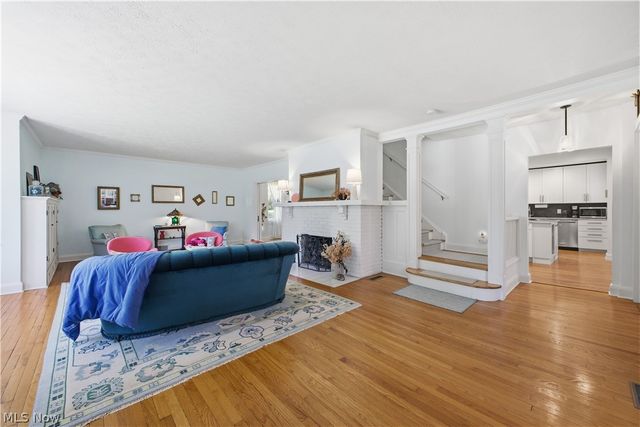 12 Riverside Drive, Poland, OH 44514