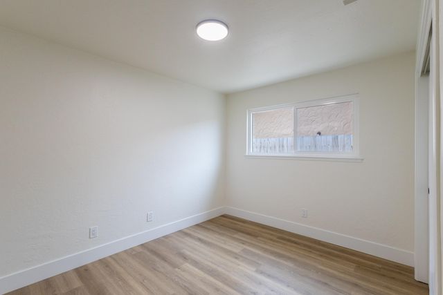 2611 W Sunnyside Court, Visalia, CA 93277