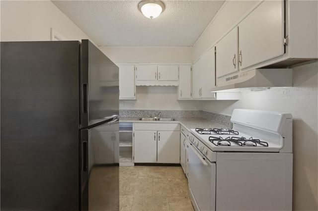 5206 Palmer Drive, Kansas City, MO 64129