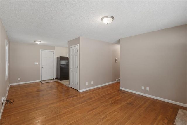 5206 Palmer Drive, Kansas City, MO 64129