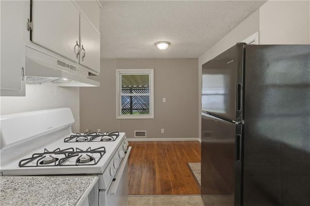 5206 Palmer Drive, Kansas City, MO 64129