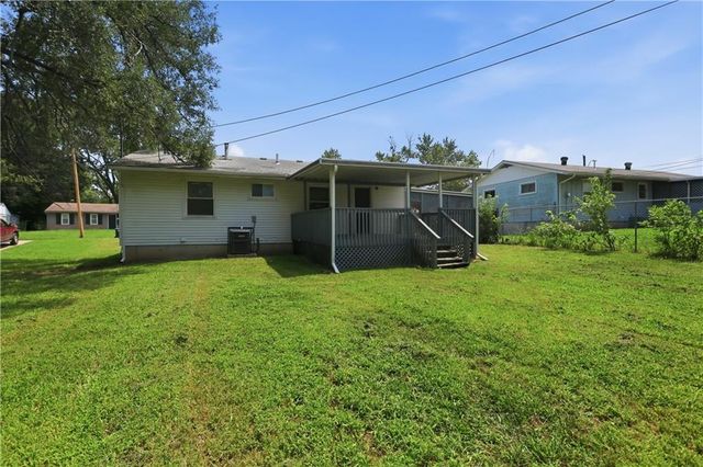 5206 Palmer Drive, Kansas City, MO 64129