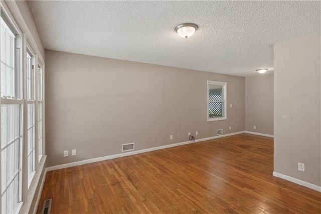 5206 Palmer Drive, Kansas City, MO 64129
