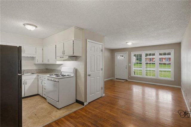 5206 Palmer Drive, Kansas City, MO 64129