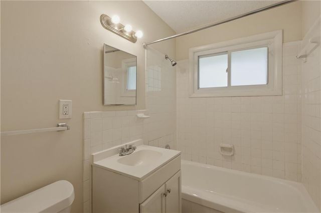 5206 Palmer Drive, Kansas City, MO 64129