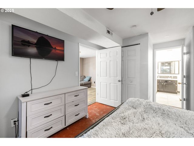 13191 AUTUMN Ln, Oregon City, OR 97045