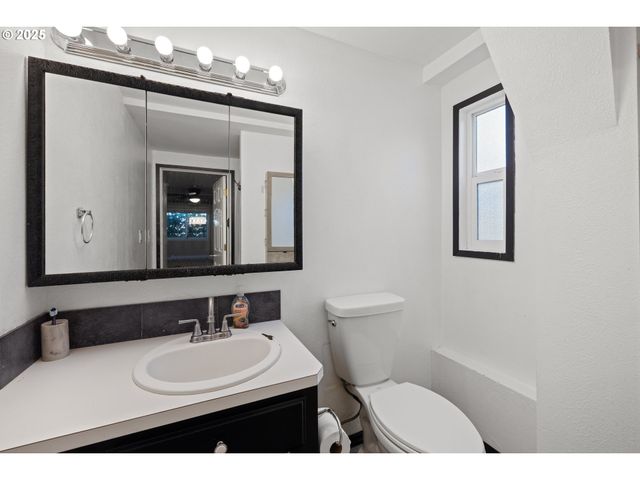 13191 AUTUMN Ln, Oregon City, OR 97045