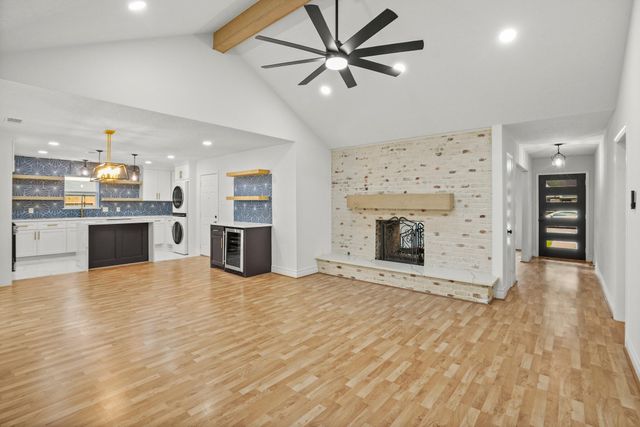 10602 Glenfield Court, Houston, TX 77096