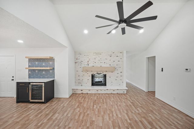 10602 Glenfield Court, Houston, TX 77096