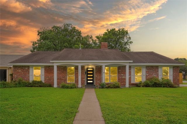 10602 Glenfield Court, Houston, TX 77096