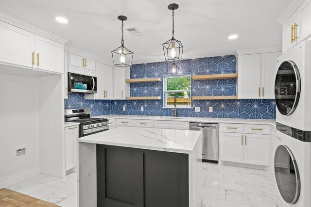 10602 Glenfield Court, Houston, TX 77096