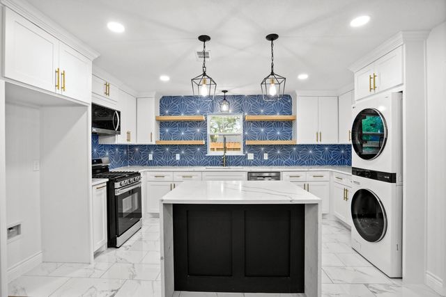 10602 Glenfield Court, Houston, TX 77096