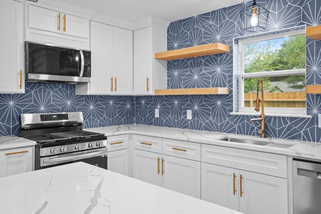 10602 Glenfield Court, Houston, TX 77096