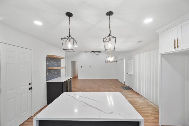 10602 Glenfield Court, Houston, TX 77096