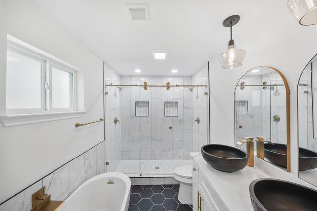 10602 Glenfield Court, Houston, TX 77096