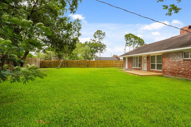 10602 Glenfield Court, Houston, TX 77096