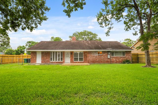 10602 Glenfield Court, Houston, TX 77096