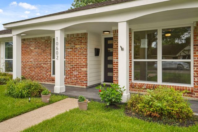10602 Glenfield Court, Houston, TX 77096