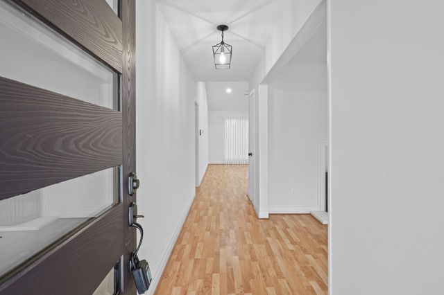 10602 Glenfield Court, Houston, TX 77096