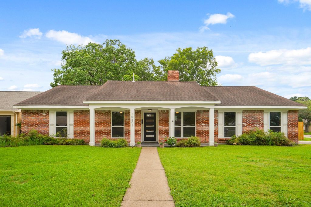 10602 Glenfield Court, Houston, TX 77096
