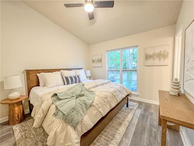382 Teal Court, Roswell, GA 30076