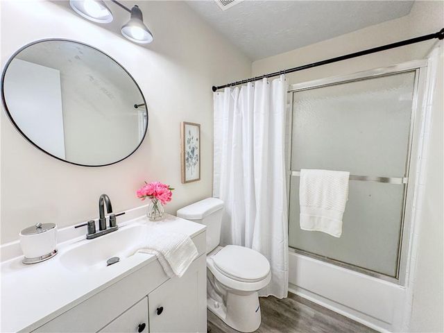 382 Teal Court, Roswell, GA 30076