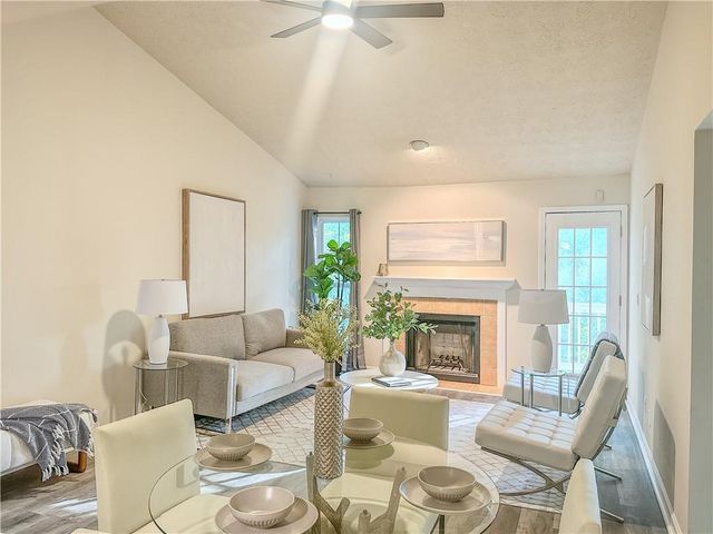382 Teal Court, Roswell, GA 30076