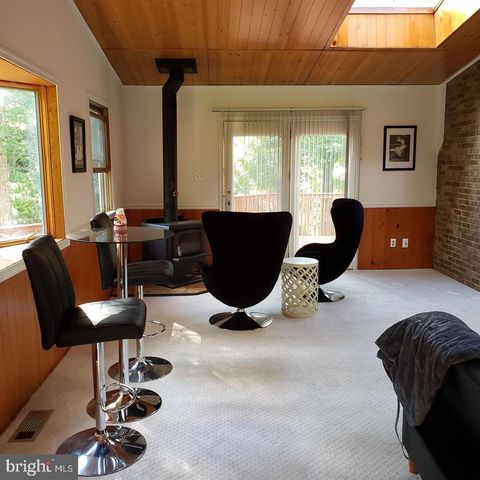 1113 E PATUXENT DR, La Plata, MD 20646