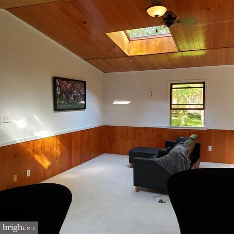 1113 E PATUXENT DR, La Plata, MD 20646