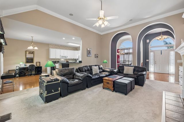 1409 Johns Meadows Cv, Hermitage, TN 37076