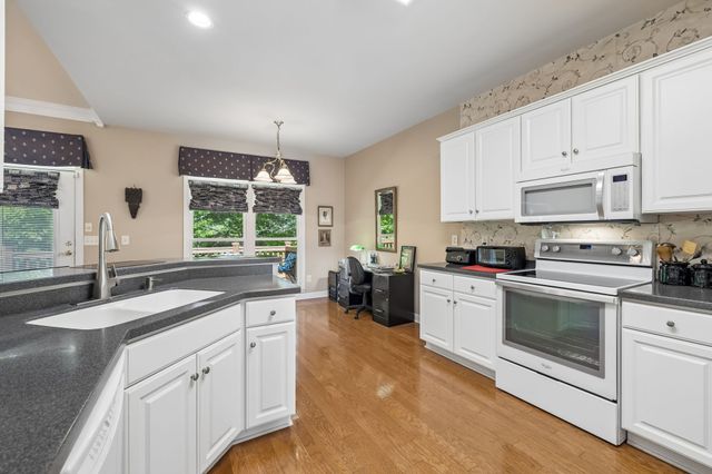 1409 Johns Meadows Cv, Hermitage, TN 37076