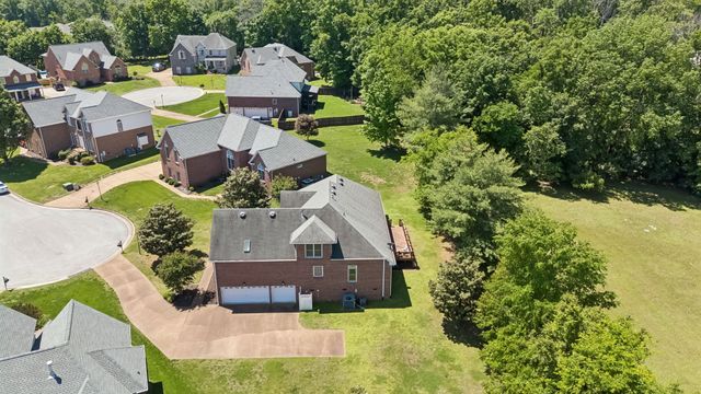 1409 Johns Meadows Cv, Hermitage, TN 37076