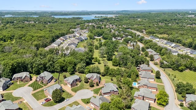 1409 Johns Meadows Cv, Hermitage, TN 37076
