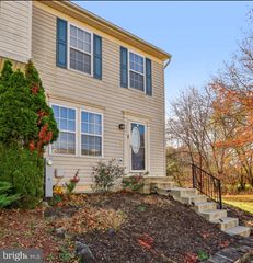 7711 CORNERSTONE, Windsor Mill, MD 21244