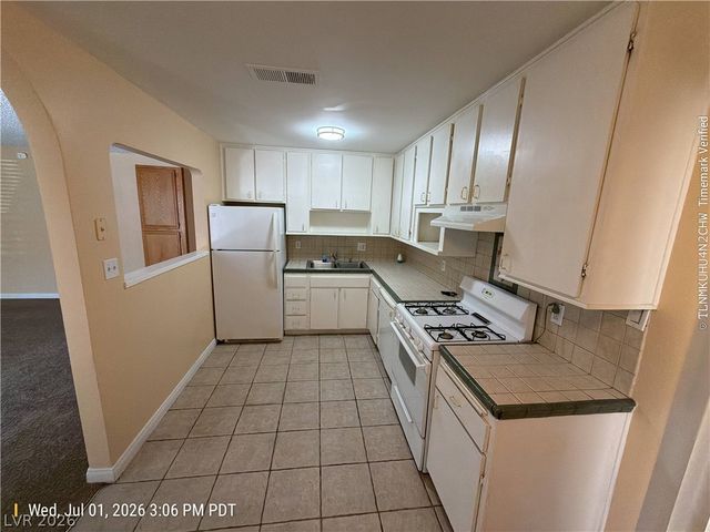 2313 Ragland Street, Las Vegas, NV 89108
