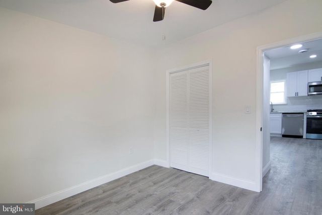 218 W MONTROSE ST, Vineland, NJ 08360