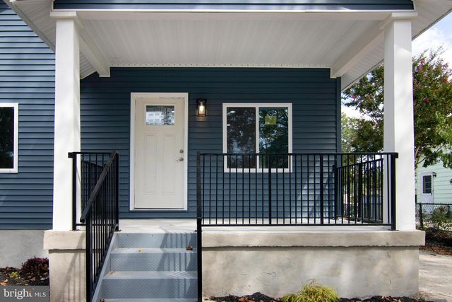 218 W MONTROSE ST, Vineland, NJ 08360