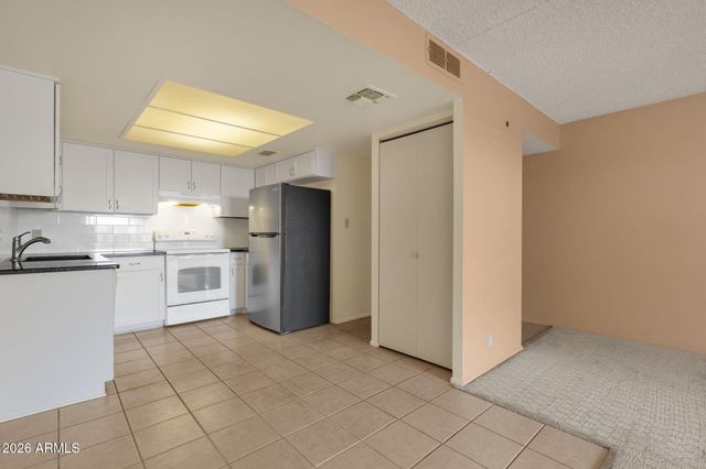 7830 E CAMELBACK Road 706, Scottsdale, AZ 85251